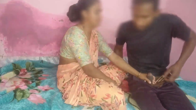 Gramathu Anni Kozhunthan Sunniyai Juicy Pundaiyil Vitu Ool